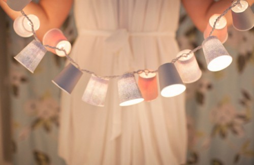 paper-cup-garland paper-cup-garland